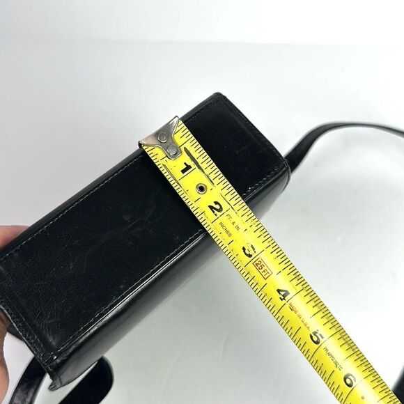 Oscar De La Renta Studio Black Leather Crossbody Shoulder Bag Purse Embroidered - Picture 15 of 16